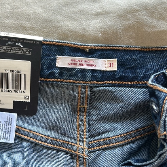 Levi Ribcage short - Picture 6 of 6